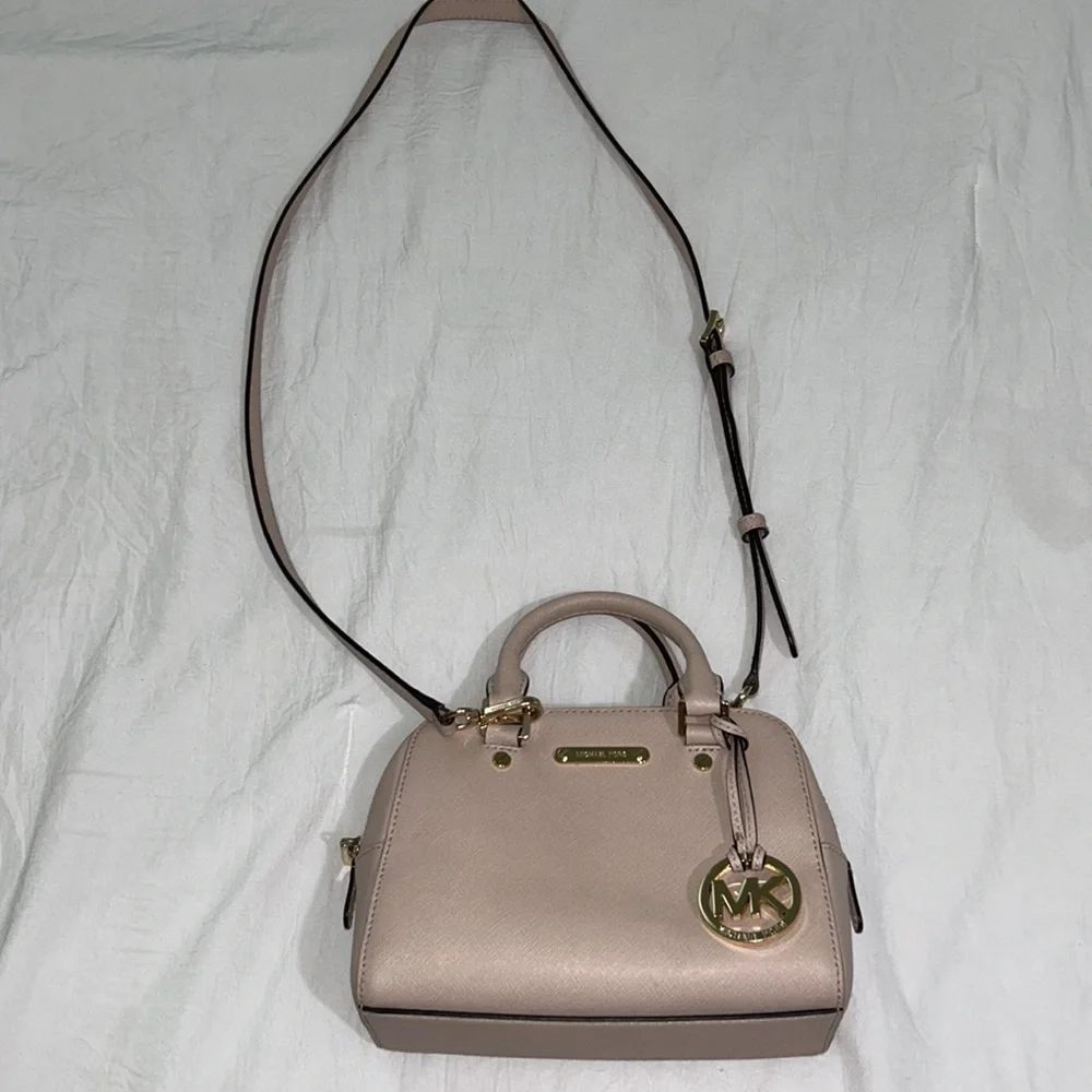 Michael Kors Purse Cross-body - Picture 2 of 8